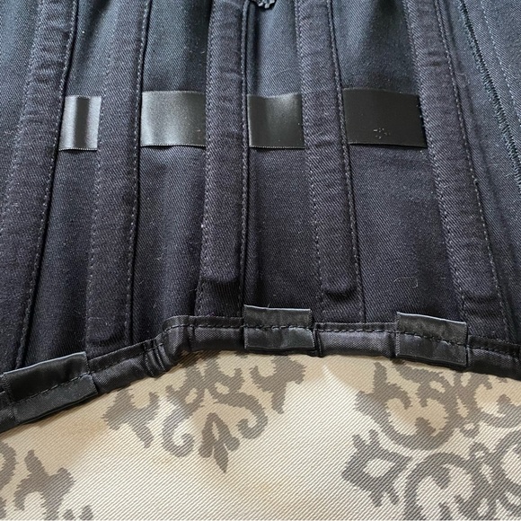 Purple brocade spring steel boned corset - Picture 10 of 10